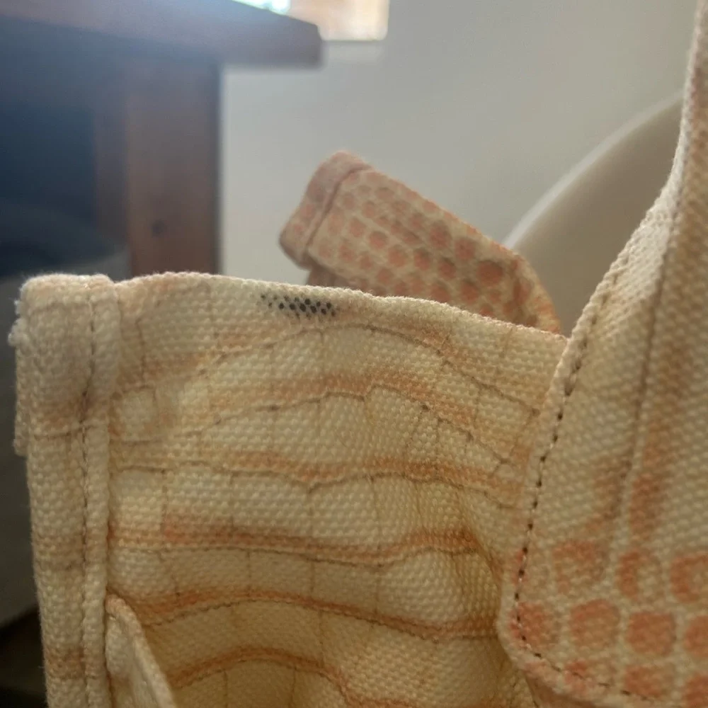 Vince Camuto Orla Tote Cream and Orange Women's Bag - Picture 4 of 6